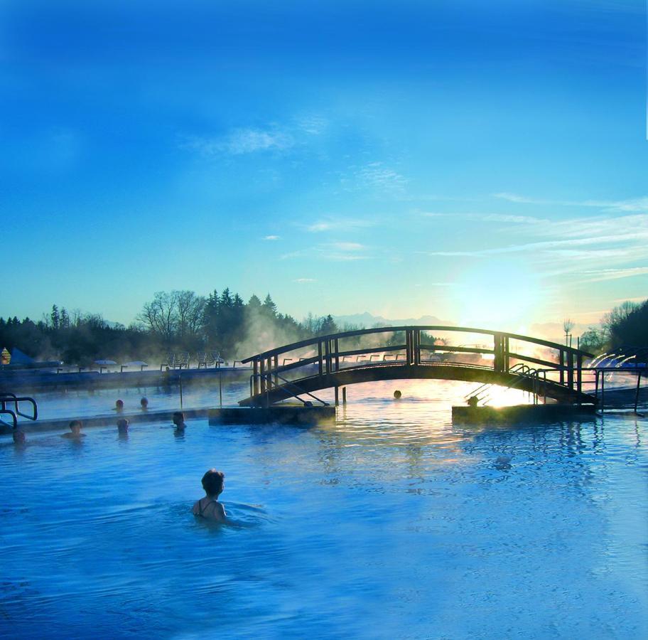 Stroebinger Hof - Therme Wellness Resort Bad Endorf Buitenkant foto