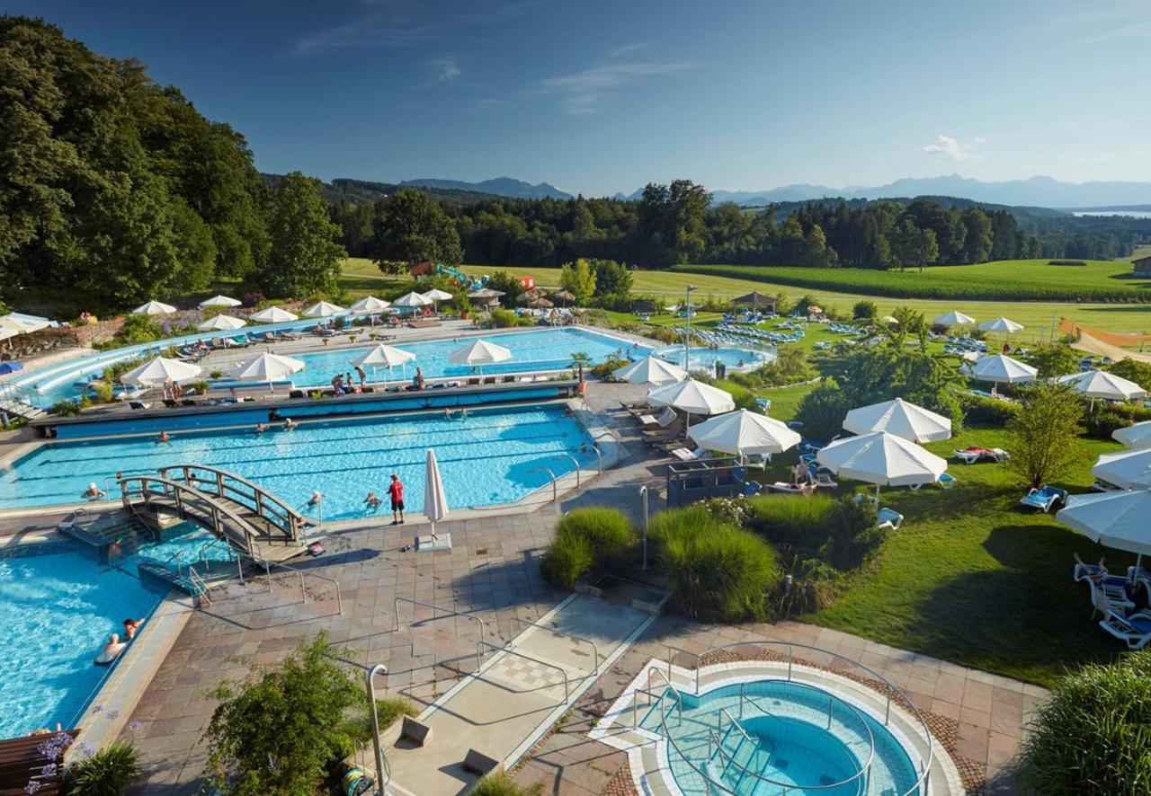 Stroebinger Hof - Therme Wellness Resort Bad Endorf Buitenkant foto