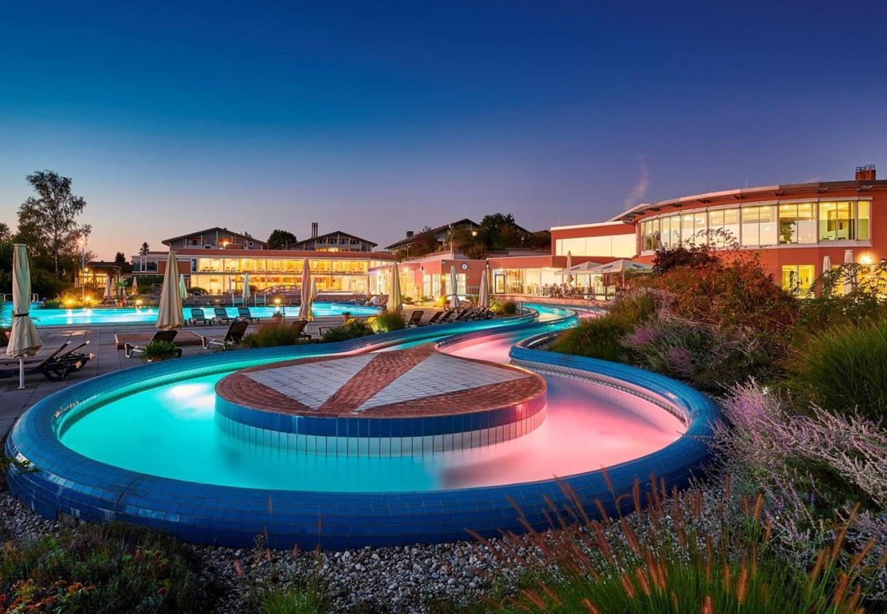 Stroebinger Hof - Therme Wellness Resort Bad Endorf Buitenkant foto