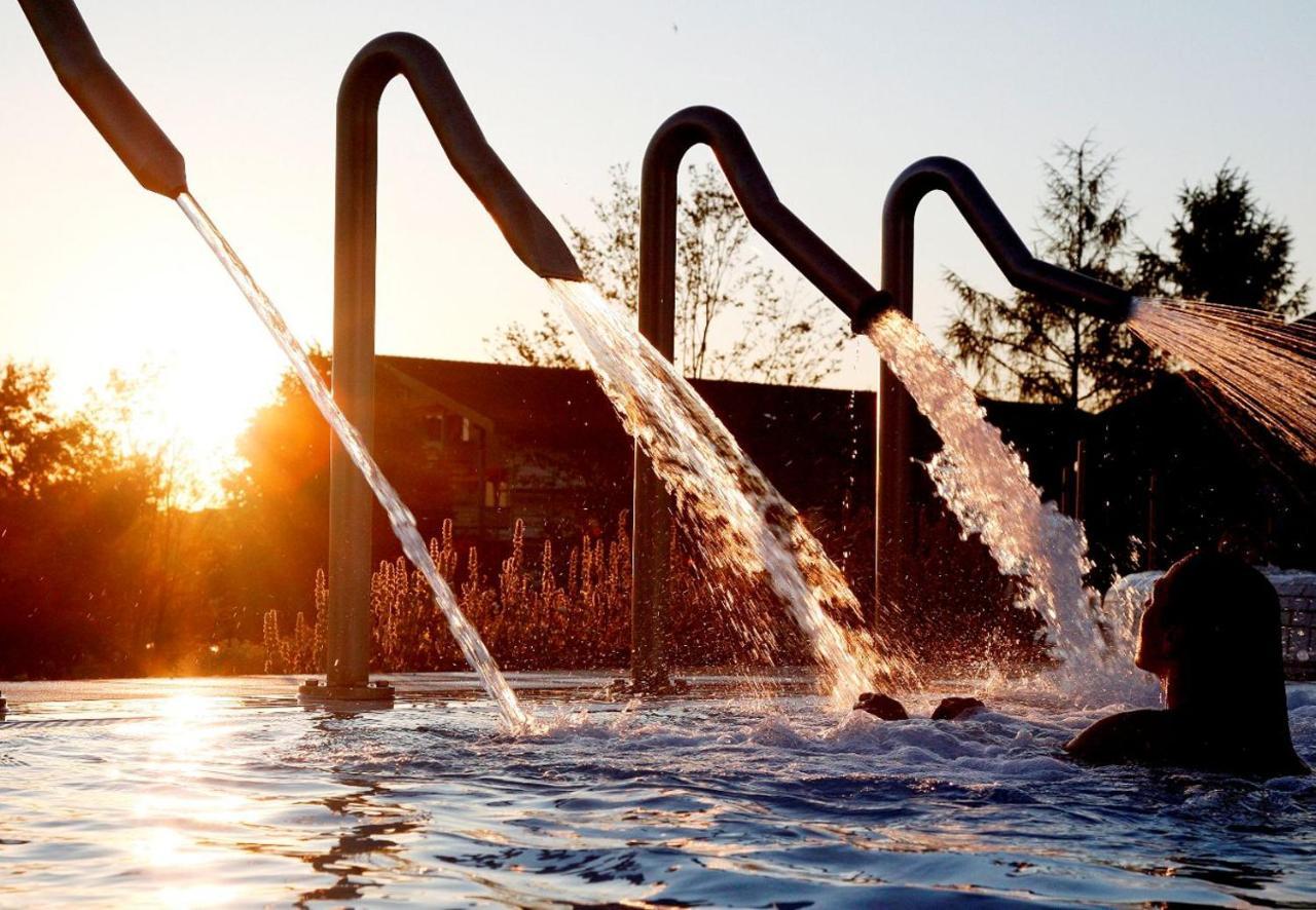 Stroebinger Hof - Therme Wellness Resort Bad Endorf Buitenkant foto