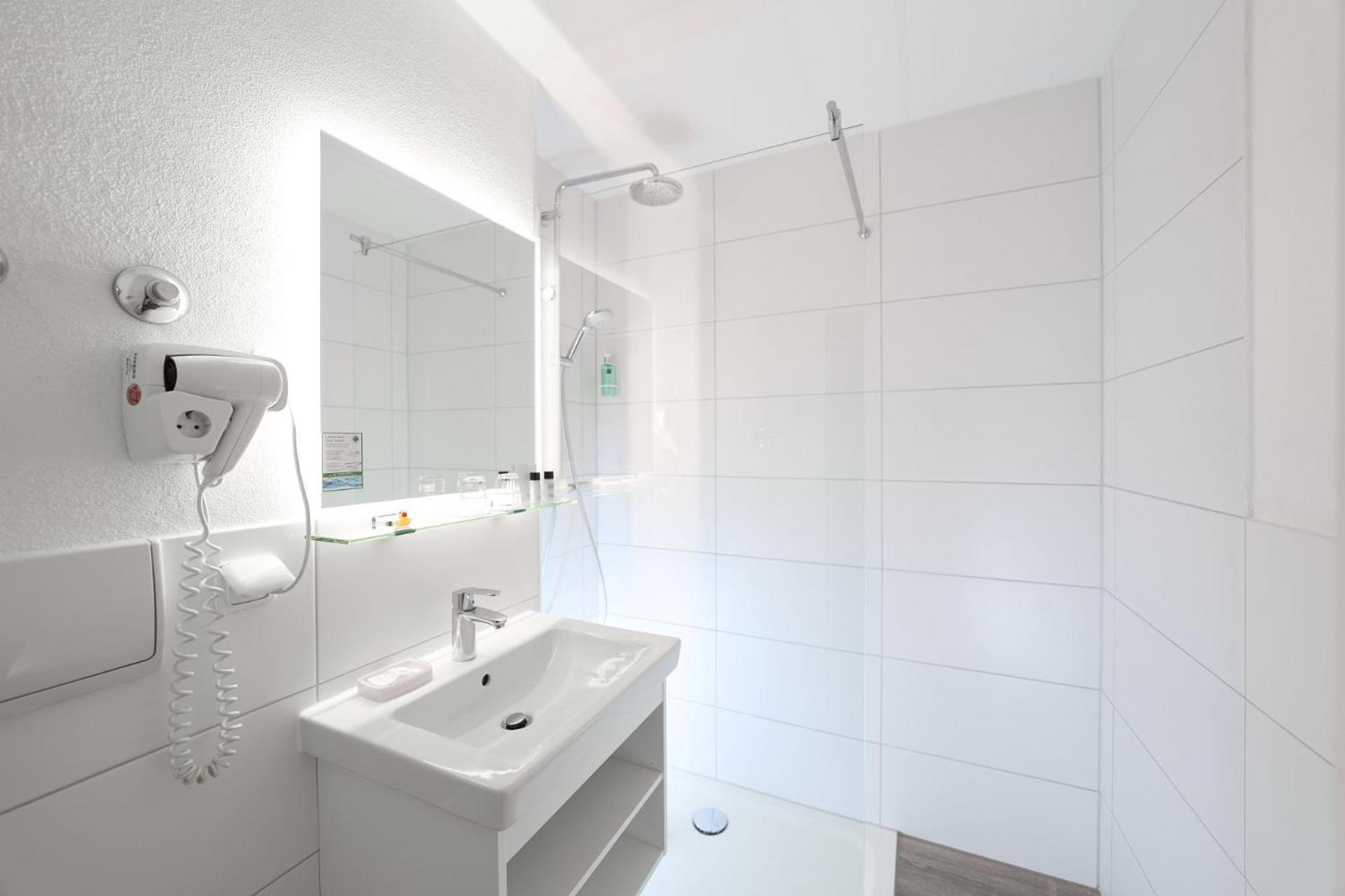 Stroebinger Hof - Therme Wellness Resort Bad Endorf Buitenkant foto