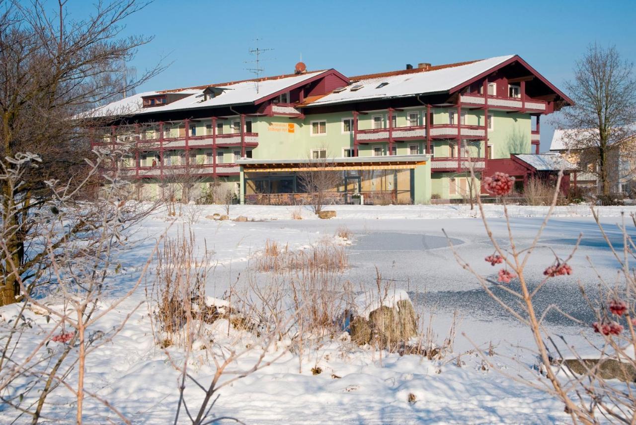 Stroebinger Hof - Therme Wellness Resort Bad Endorf Buitenkant foto